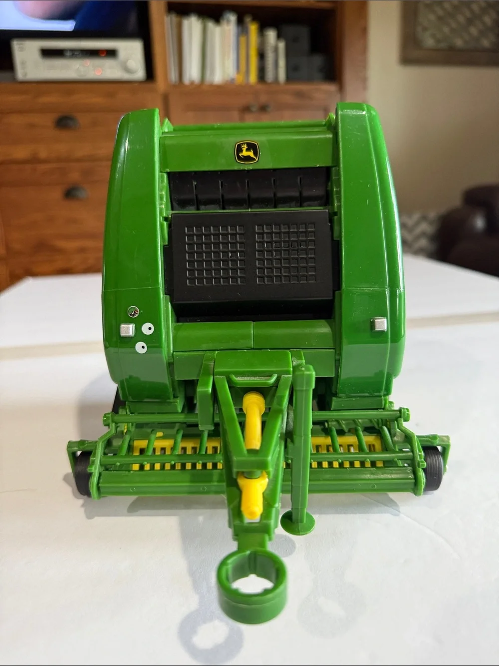 John Deere Green and Yellow 854 Toy Round Baler